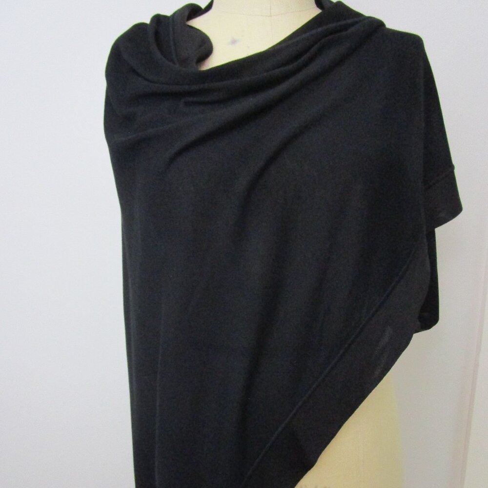 Les Copains Bamboo Viscose One Sleeve Layover Wrap Shawl Coverup Poncho Black